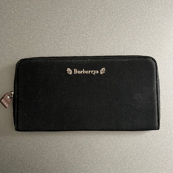 Burberry vintage wallet - Picture 1 of 7